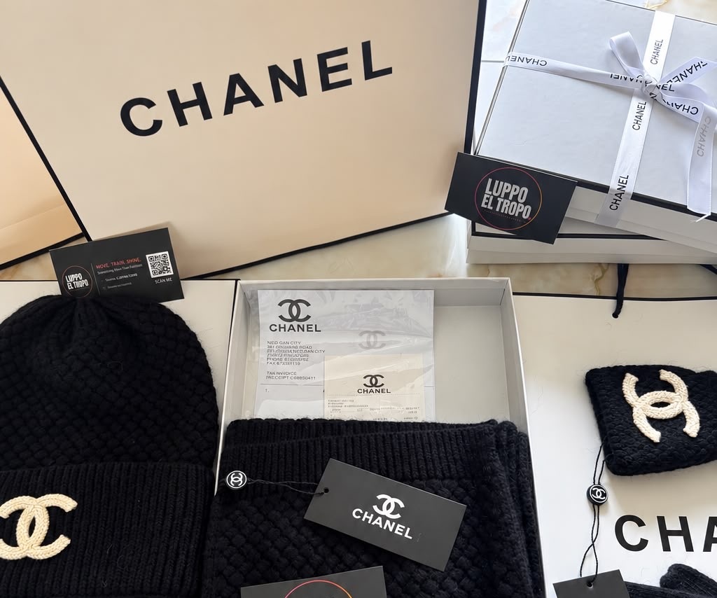 Chanel Winterset Zwart