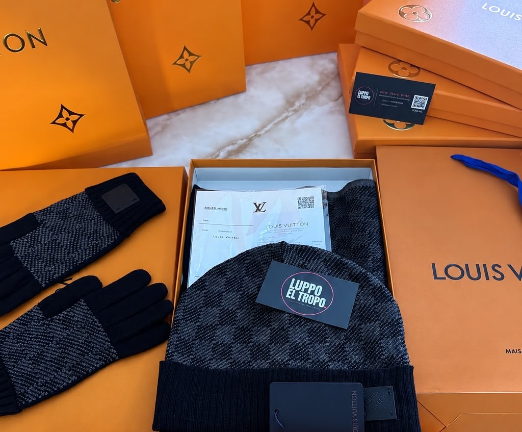 Louis Vuitton winterset met muts, sjaal en handschoenen